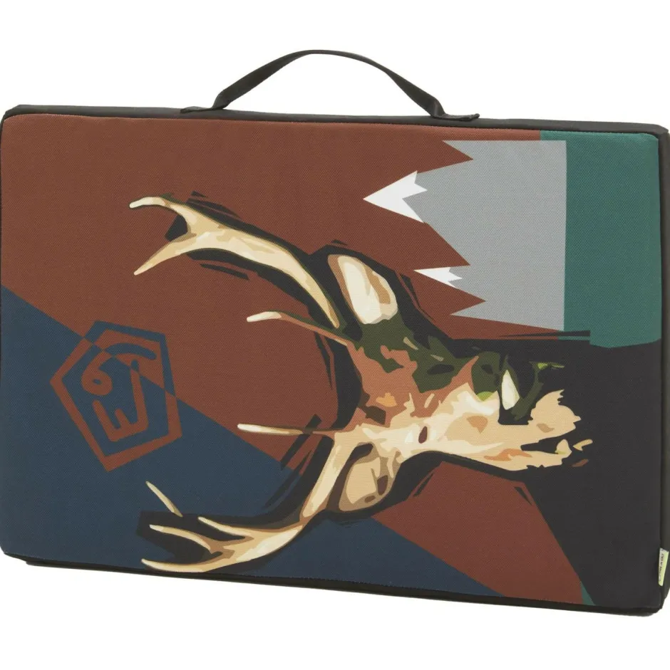 E9 - Break - Crashpad Sale